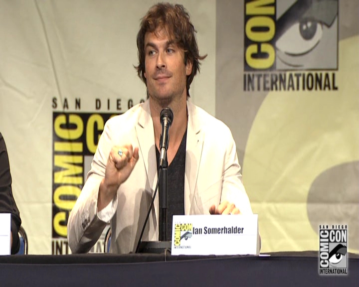 VampireDiariesWorld-dot-nl_S7-dvdextra-2015ComicConPanel1159.jpg