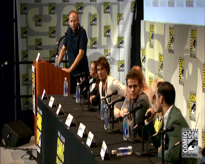 VampireDiariesWorld-dot-nl_S7-dvdextra-2015ComicConPanel1163.jpg