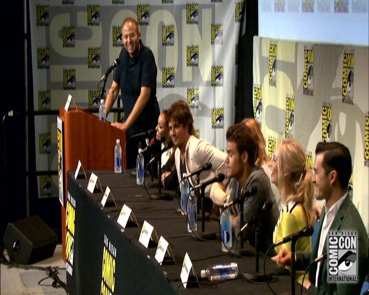 VampireDiariesWorld-dot-nl_S7-dvdextra-2015ComicConPanel1164.jpg