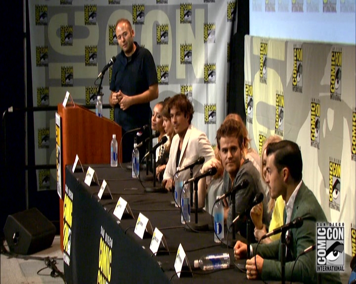 VampireDiariesWorld-dot-nl_S7-dvdextra-2015ComicConPanel1175.jpg