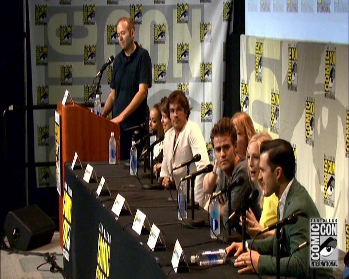 VampireDiariesWorld-dot-nl_S7-dvdextra-2015ComicConPanel1194.jpg