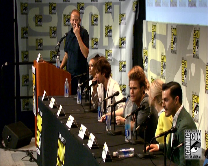 VampireDiariesWorld-dot-nl_S7-dvdextra-2015ComicConPanel1225.jpg