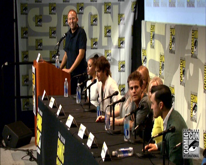 VampireDiariesWorld-dot-nl_S7-dvdextra-2015ComicConPanel1227.jpg