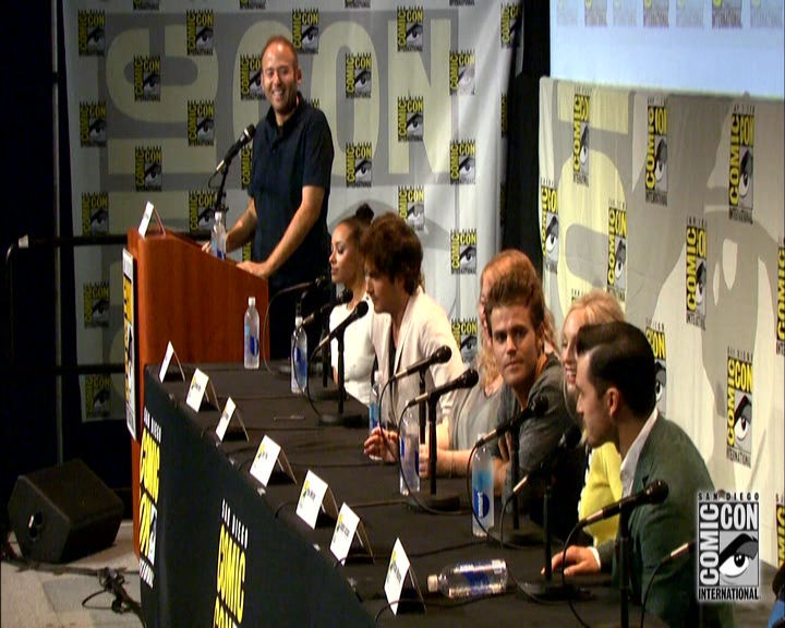 VampireDiariesWorld-dot-nl_S7-dvdextra-2015ComicConPanel1228.jpg