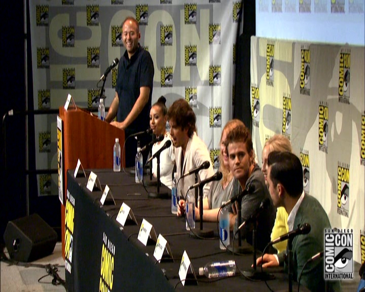 VampireDiariesWorld-dot-nl_S7-dvdextra-2015ComicConPanel1229.jpg