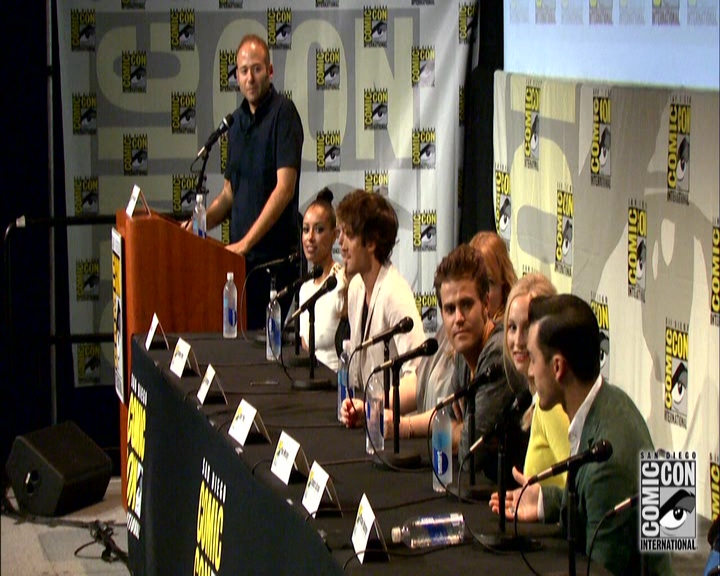 VampireDiariesWorld-dot-nl_S7-dvdextra-2015ComicConPanel1234.jpg