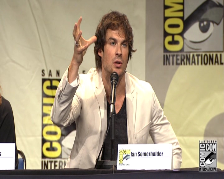 VampireDiariesWorld-dot-nl_S7-dvdextra-2015ComicConPanel1291.jpg