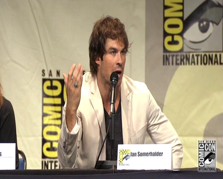 VampireDiariesWorld-dot-nl_S7-dvdextra-2015ComicConPanel1293.jpg