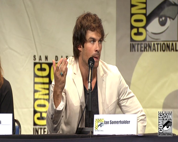 VampireDiariesWorld-dot-nl_S7-dvdextra-2015ComicConPanel1294.jpg