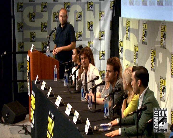 VampireDiariesWorld-dot-nl_S7-dvdextra-2015ComicConPanel1297.jpg