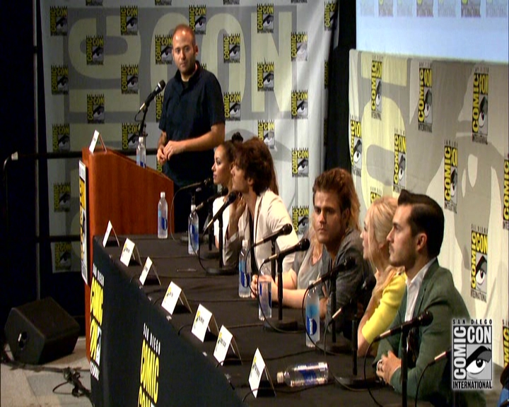 VampireDiariesWorld-dot-nl_S7-dvdextra-2015ComicConPanel1299.jpg