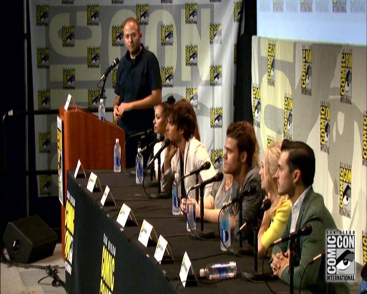 VampireDiariesWorld-dot-nl_S7-dvdextra-2015ComicConPanel1300.jpg