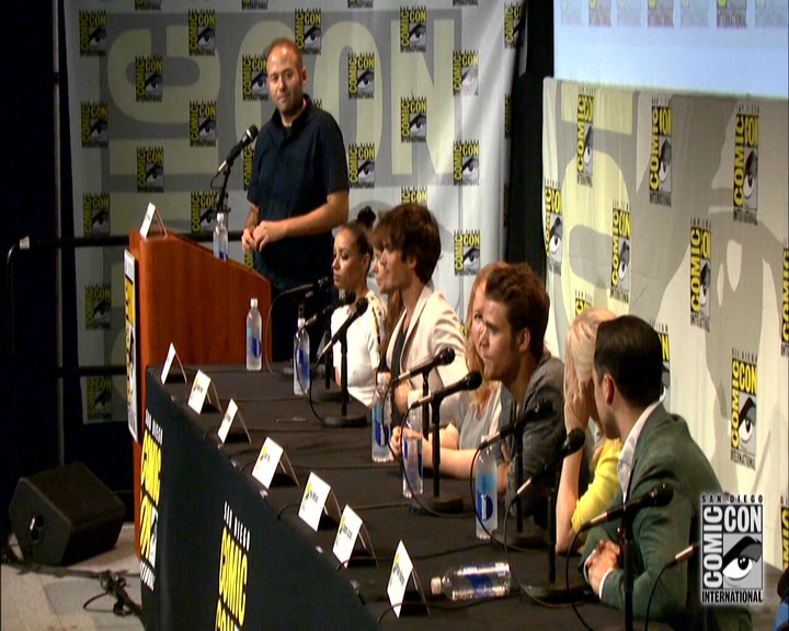 VampireDiariesWorld-dot-nl_S7-dvdextra-2015ComicConPanel1309.jpg