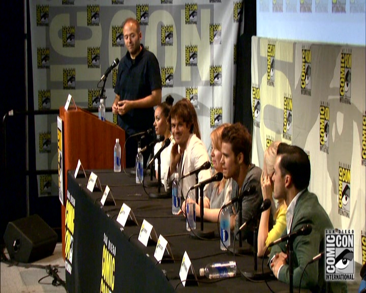 VampireDiariesWorld-dot-nl_S7-dvdextra-2015ComicConPanel1315.jpg