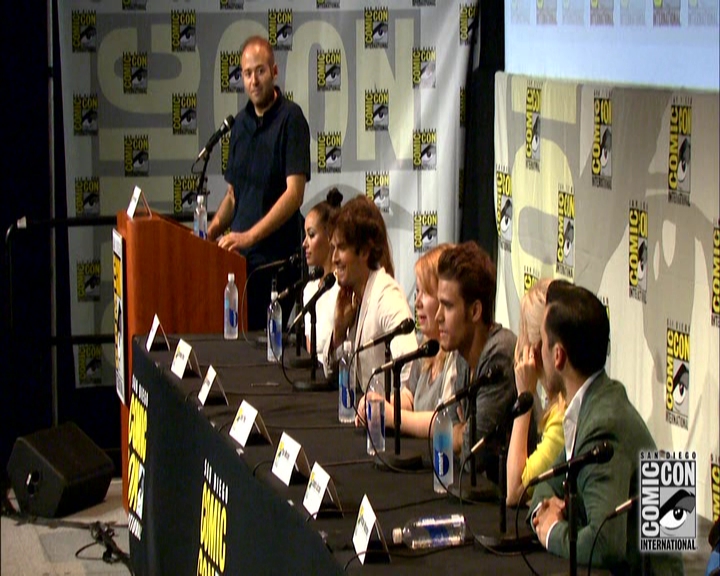 VampireDiariesWorld-dot-nl_S7-dvdextra-2015ComicConPanel1316.jpg