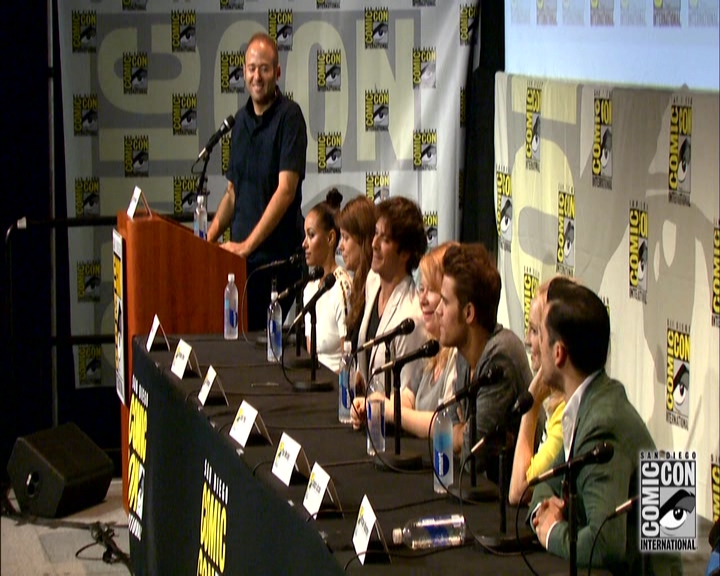 VampireDiariesWorld-dot-nl_S7-dvdextra-2015ComicConPanel1318.jpg