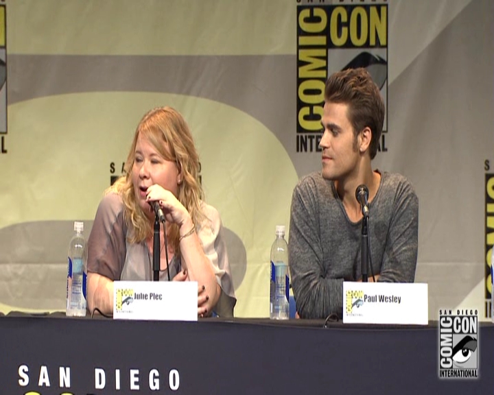 VampireDiariesWorld-dot-nl_S7-dvdextra-2015ComicConPanel1365.jpg