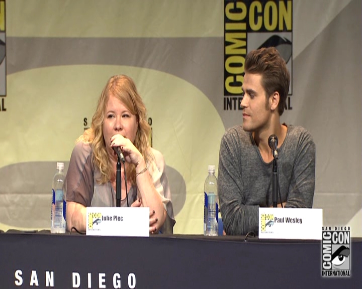 VampireDiariesWorld-dot-nl_S7-dvdextra-2015ComicConPanel1366.jpg