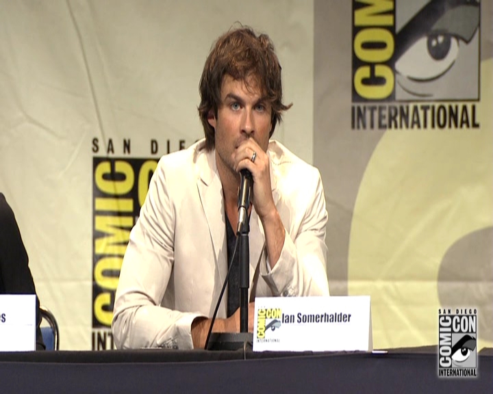 VampireDiariesWorld-dot-nl_S7-dvdextra-2015ComicConPanel1372.jpg