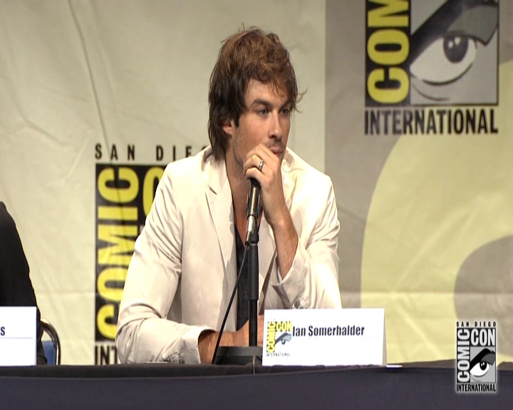 VampireDiariesWorld-dot-nl_S7-dvdextra-2015ComicConPanel1373.jpg