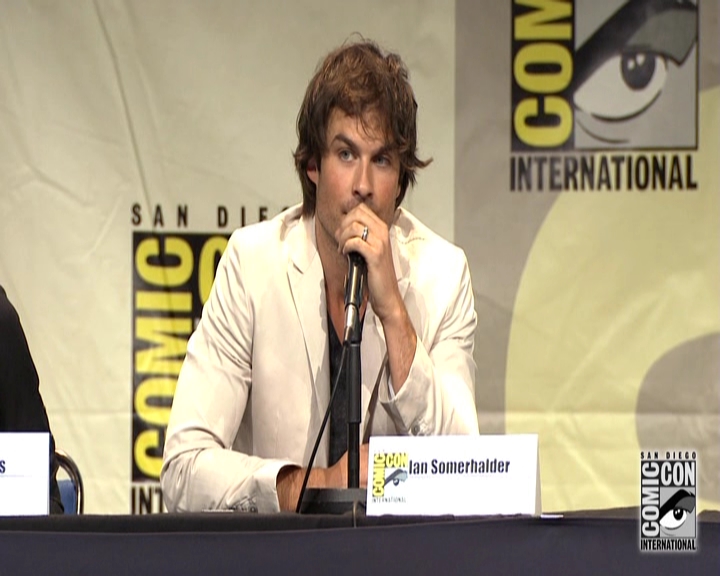 VampireDiariesWorld-dot-nl_S7-dvdextra-2015ComicConPanel1374.jpg