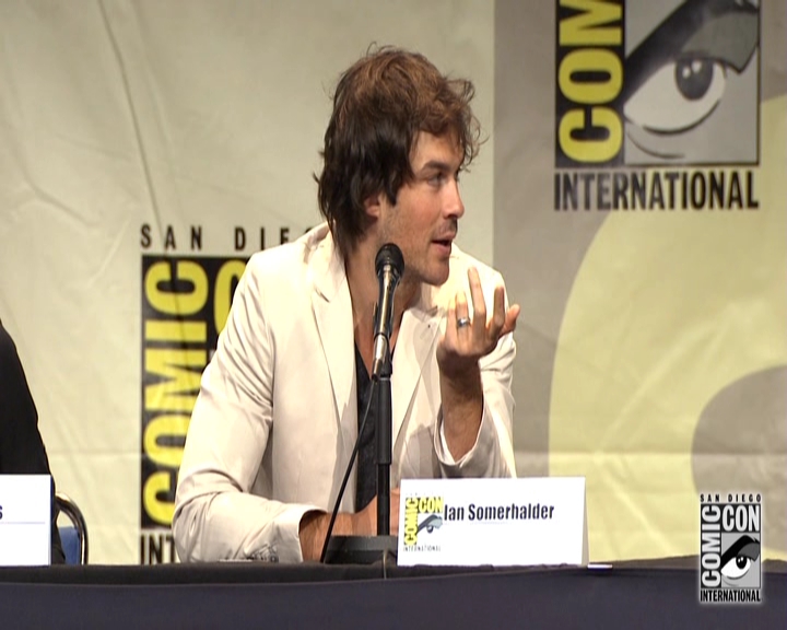 VampireDiariesWorld-dot-nl_S7-dvdextra-2015ComicConPanel1378.jpg