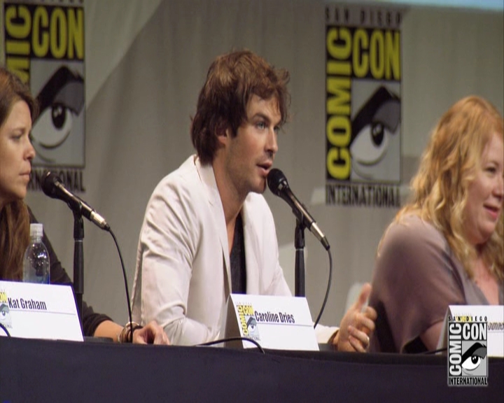 VampireDiariesWorld-dot-nl_S7-dvdextra-2015ComicConPanel1385.jpg