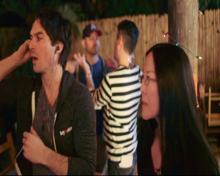 VampireDiariesWorld-dot-nl_S7-dvdextra-DirectingVampires0081.jpg
