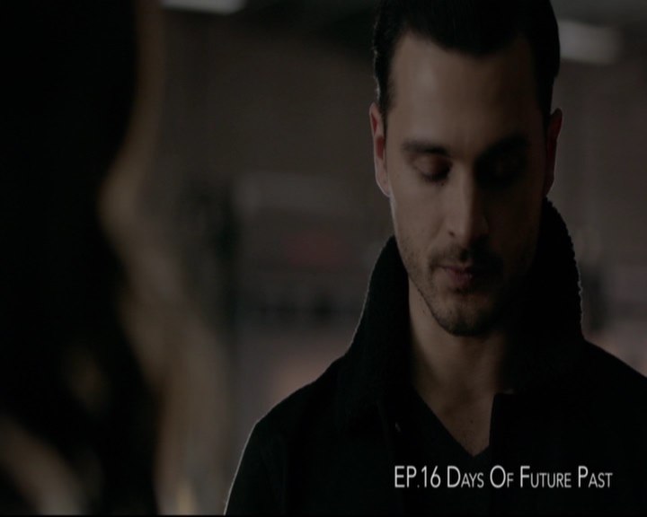 VampireDiariesWorld-dot-nl_S7-dvdextra-DirectingVampires0101.jpg