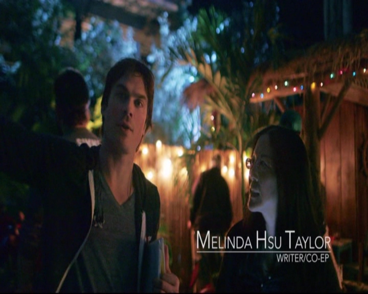 VampireDiariesWorld-dot-nl_S7-dvdextra-DirectingVampires0151.jpg