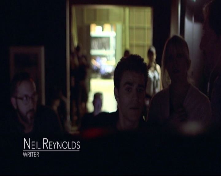 VampireDiariesWorld-dot-nl_S7-dvdextra-DirectingVampires0235.jpg