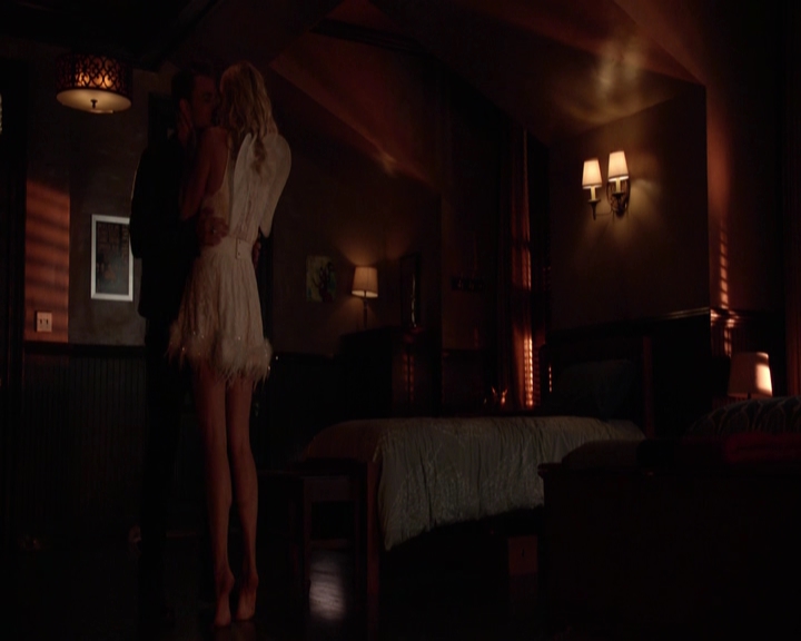 VampireDiariesWorld-dot-nl_S7-dvdextra-GAGReel0163.jpg