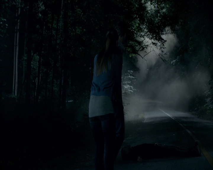 VampireDiaries-dot-nl_VampireDiaries-8x01HelloBrother0060.jpg