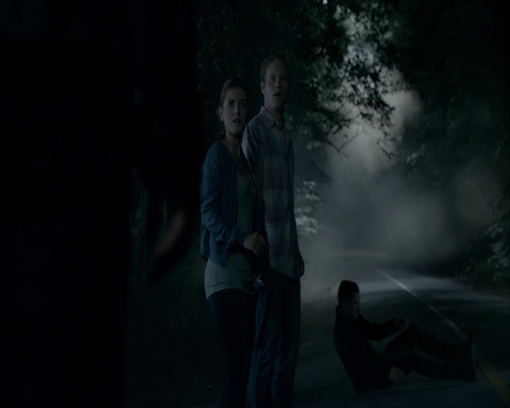 VampireDiaries-dot-nl_VampireDiaries-8x01HelloBrother0070.jpg