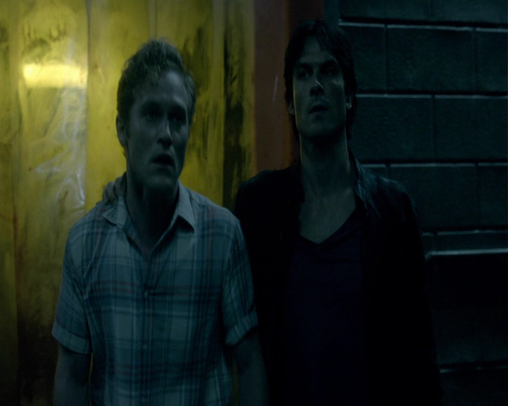 VampireDiaries-dot-nl_VampireDiaries-8x01HelloBrother0202.jpg