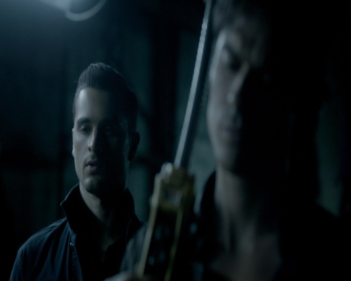 VampireDiaries-dot-nl_VampireDiaries-8x01HelloBrother0283.jpg