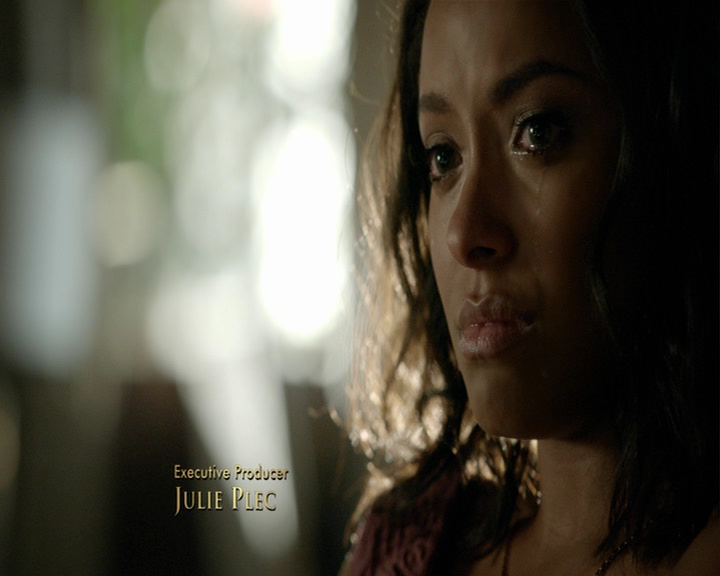 VampireDiaries-dot-nl_VampireDiaries-8x01HelloBrother0406.jpg