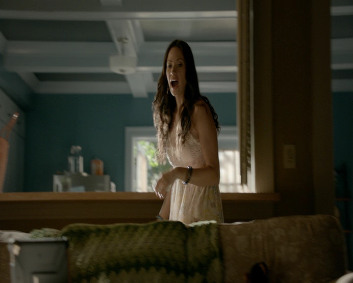 VampireDiaries-dot-nl_VampireDiaries-8x01HelloBrother0519.jpg