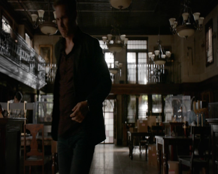 VampireDiaries-dot-nl_VampireDiaries-8x01HelloBrother0541.jpg