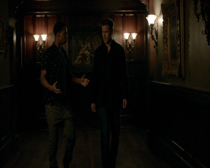 VampireDiaries-dot-nl_VampireDiaries-8x01HelloBrother0544.jpg