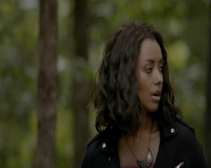 VampireDiaries-dot-nl_VampireDiaries-8x01HelloBrother0745.jpg