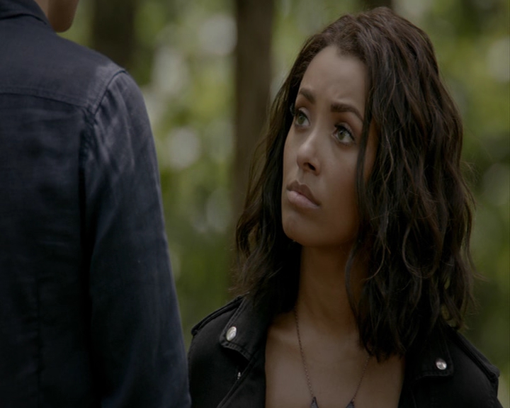 VampireDiaries-dot-nl_VampireDiaries-8x01HelloBrother0784.jpg