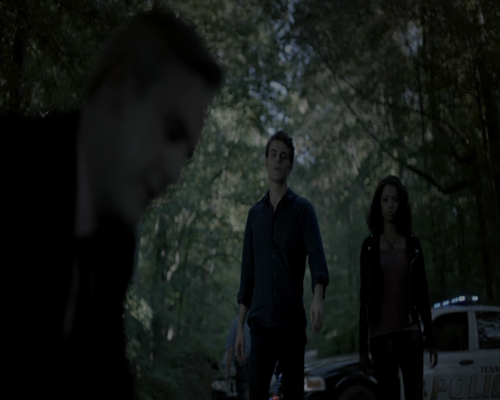 VampireDiaries-dot-nl_VampireDiaries-8x01HelloBrother1002.jpg