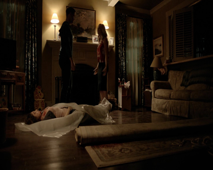 VampireDiaries-dot-nl_VampireDiaries-8x01HelloBrother1730.jpg