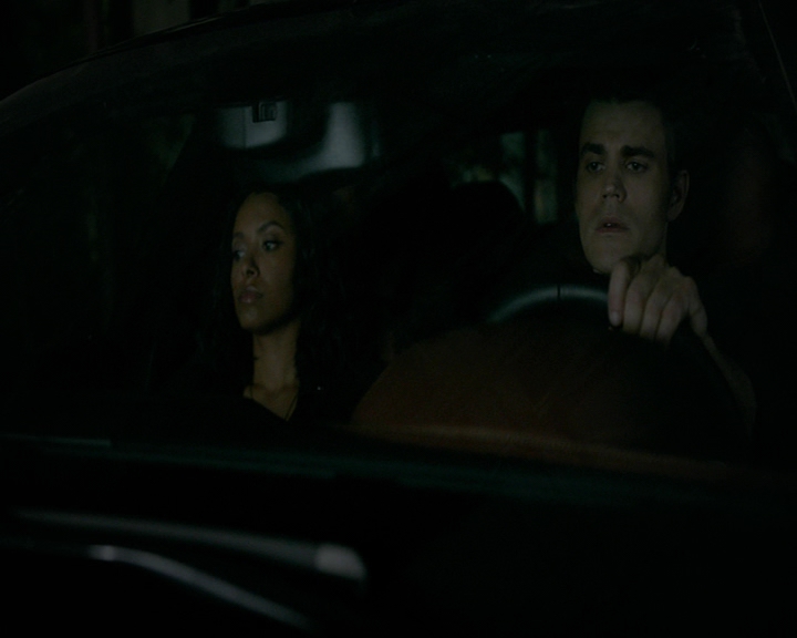 VampireDiaries-dot-nl_VampireDiaries-8x01HelloBrother1767.jpg