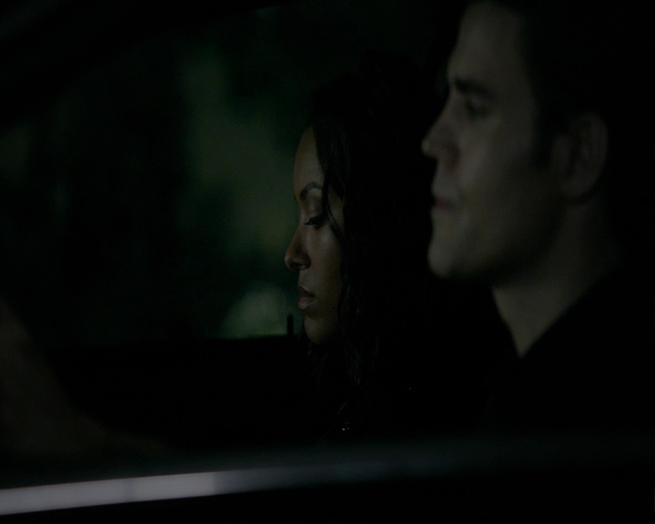 VampireDiaries-dot-nl_VampireDiaries-8x01HelloBrother1772.jpg