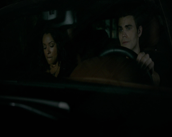 VampireDiaries-dot-nl_VampireDiaries-8x01HelloBrother1855.jpg