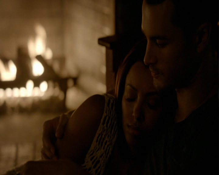 VampireDiaries-dot-nl_VampireDiaries-8x01HelloBrother1883.jpg