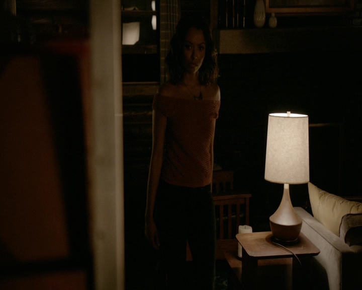 VampireDiaries-dot-nl_VampireDiaries-8x01HelloBrother1915.jpg