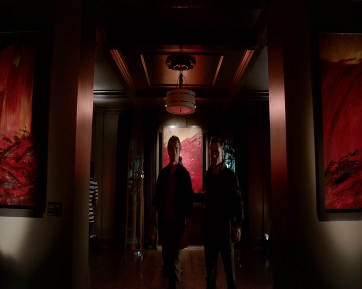 VampireDiaries-dot-nl_VampireDiaries-8x01HelloBrother2049.jpg